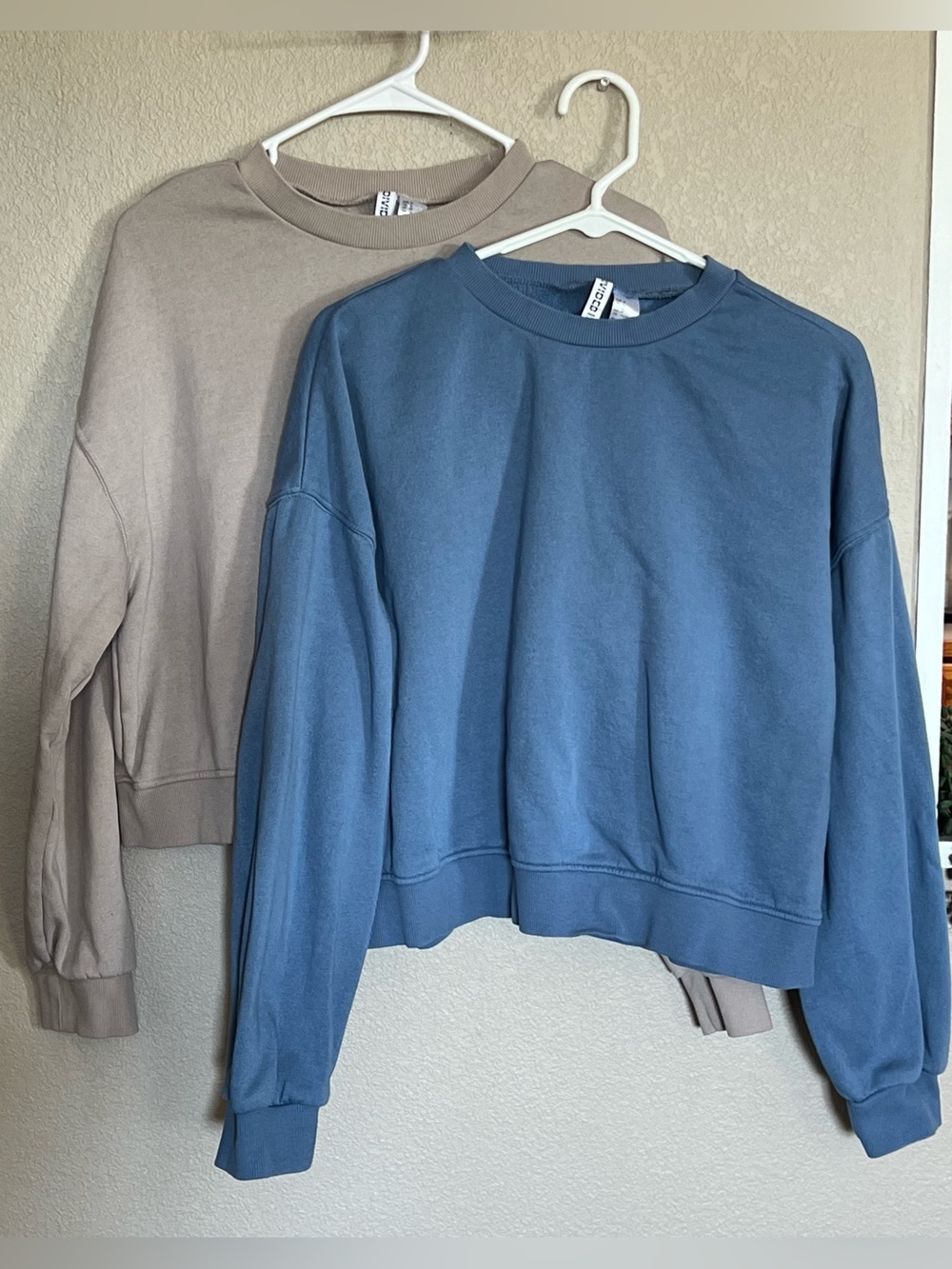 H&M Divided Crewneck Pullover bundle
